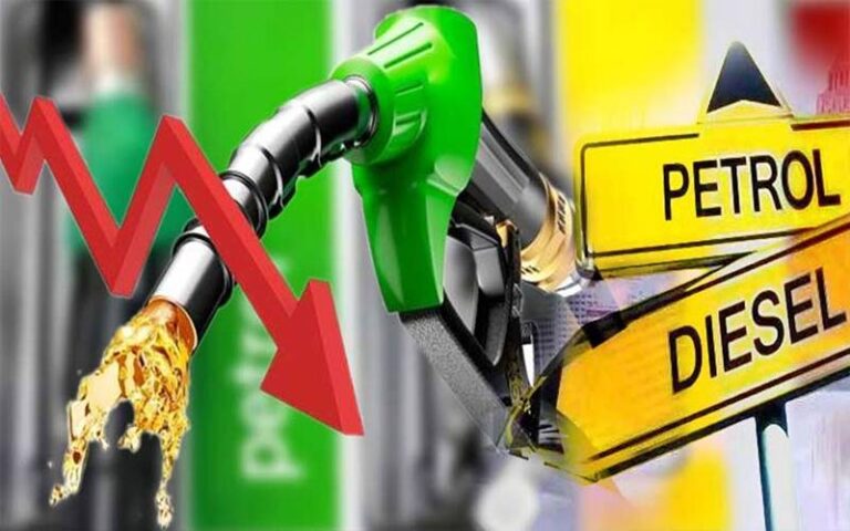 وزیراعظم کا پٹرول 74، ڈیزل کی قیمت میں 67 روپے فی لٹر کمی کا اعلان