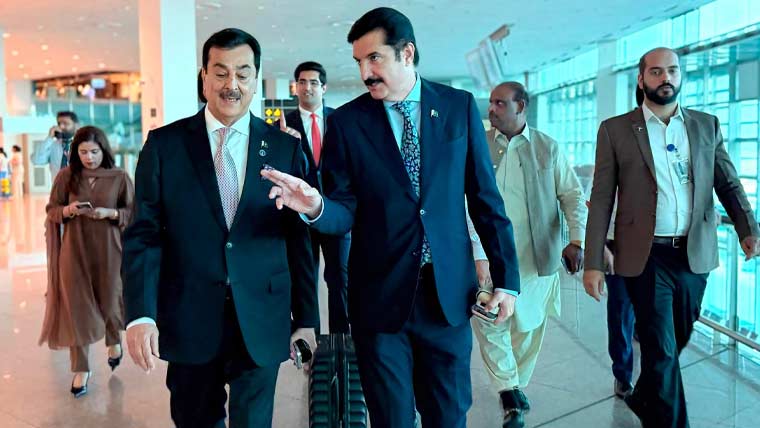 ایرانی سپریم لیڈر کی آخری رسومات میں شرکت کیلئے چیئرمین سینیٹ تہران روانہ