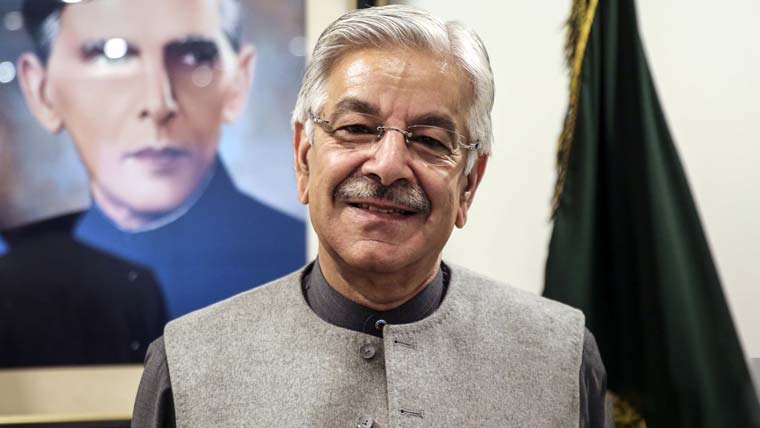خواجہ آصف کی نریندر مودی کو دیئے گئے اعزاز پر تنقید