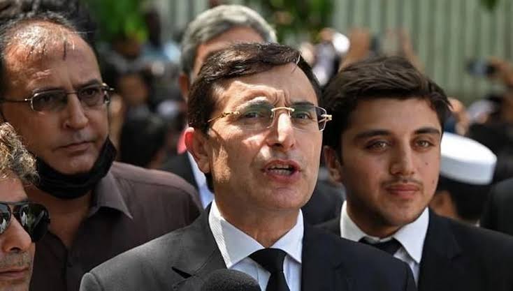 آزادانہ ماحول ملے تو آزاد کشمیر الیکشن بائیکاٹ پر نظرثانی کر سکتے ہیں، حکومت کی مذاکرات کی آفر صرف زبانی جمع خرچ ہے: بیرسٹر گوہر