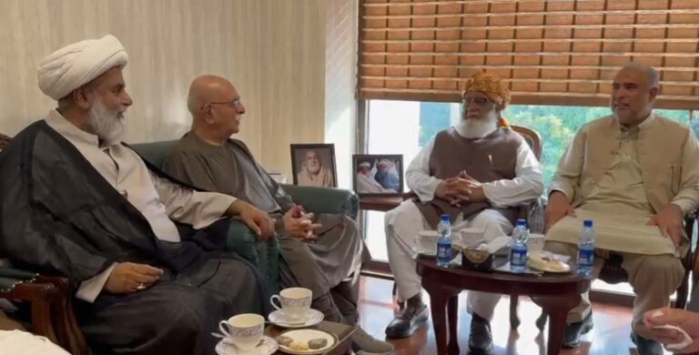 فضل الرحمان کی محمود خان اچکزئی سے ملاقات، متحدہ اپوزیشن کے قیام کا اعلان