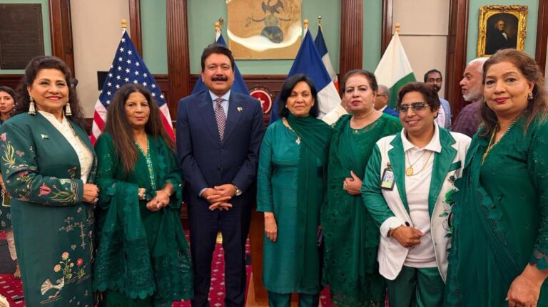 نیویارک سٹی ہال میں  یومِ آزادی پاکستان کی پر وقار تقریب: پاکستانی برادری کی خدمات کا اعتراف