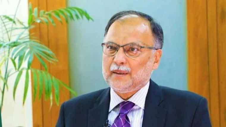 حکومت بانی پی ٹی آئی کی صحت پر کوئی سمجھوتہ نہیں کرے گی: احسن اقبال