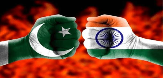 کرکٹ کے میدان میں ایک بار پھر روایتی حریفوں کا ٹاکرا