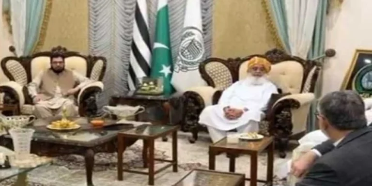 خیبر پختونخوا میں ایمرجنسی کے نفاذ کے بعد جے یو آئی کی کور کمیٹی کا اہم اجلاس طلب؛ مولانا فضل الرحمان میڈیا بریفنگ دیں گے