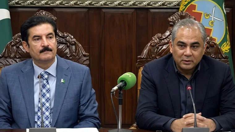 ترقیاتی منصوبوں کی قربانی دے سکتے ہیں، سکیورٹی پر سمجھوتہ نہیں ہوگا: گورنر کے پی