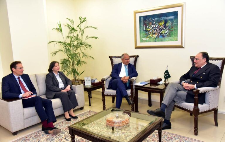 ورلڈ بینک کی پاکستان میں معاشی استحکام کی تعریف، 3 ارب ڈالر کے یورو بانڈز کا اجرا اور پائیدار ترقی کے عزم کا اعادہ